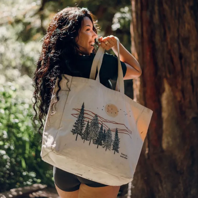 Online Free to Wander Tote Bags