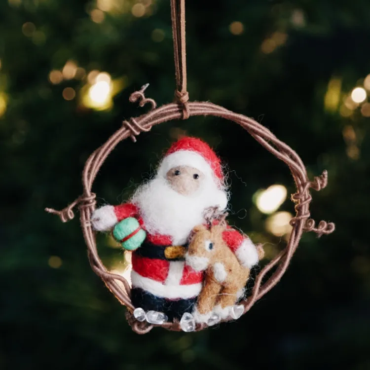 New Mini Wreath Santa Wall Decor