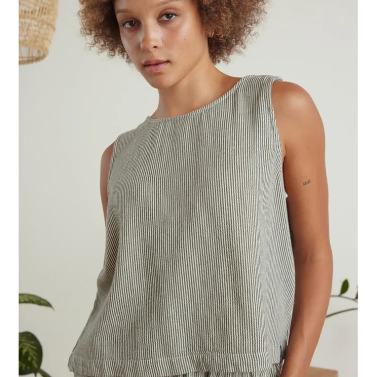 Fashion Oberlin Tank Tops & Tunics