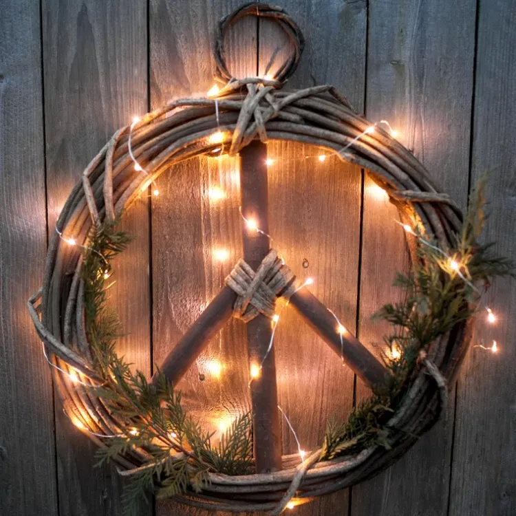 Hot Peace Wreath Wall Decor