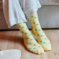 New Socks That Provide Meals – Pineapple Socks