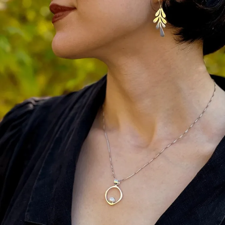 Online Wholeness Pearl Necklace Necklaces